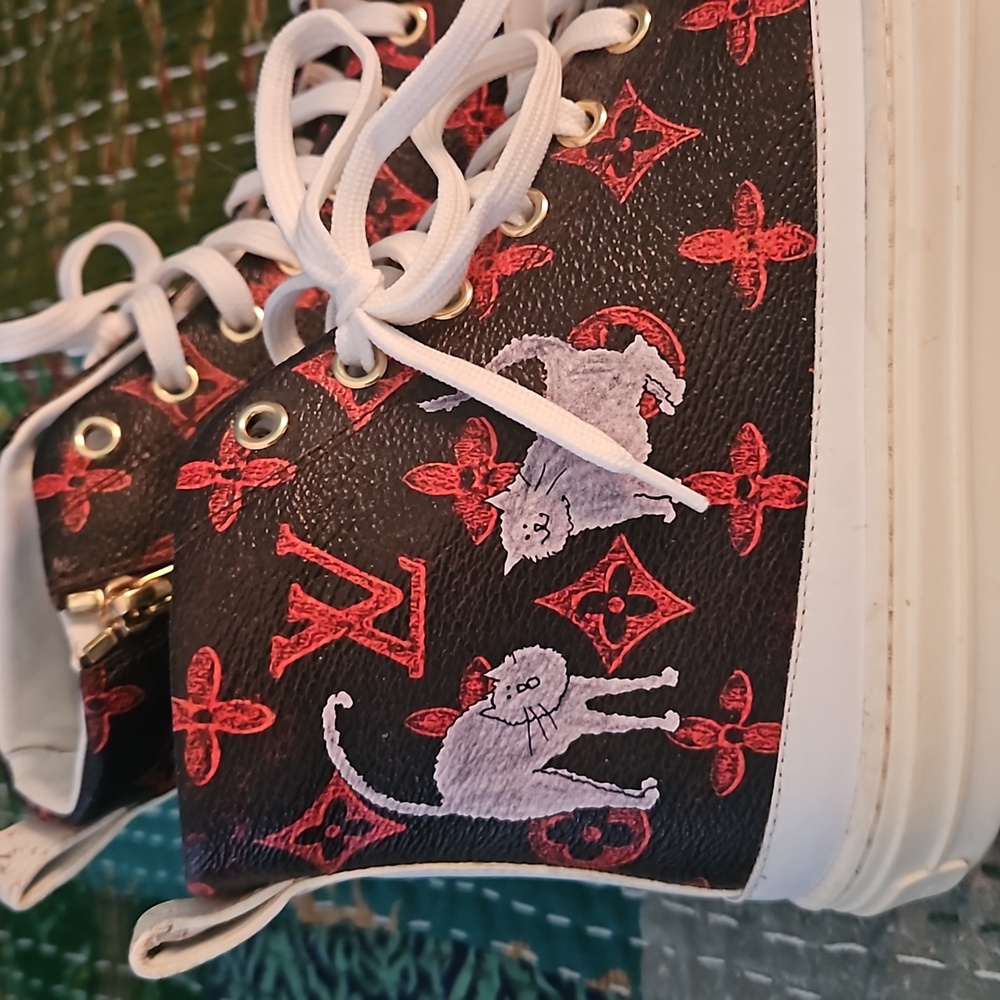 Authentic LV Catogram women's Stellar hi tops size 37 ***Rare***